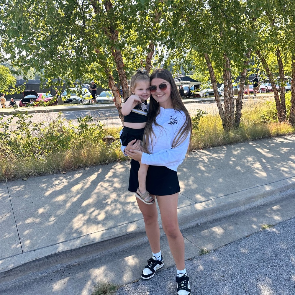 Meet your Posher, Maris